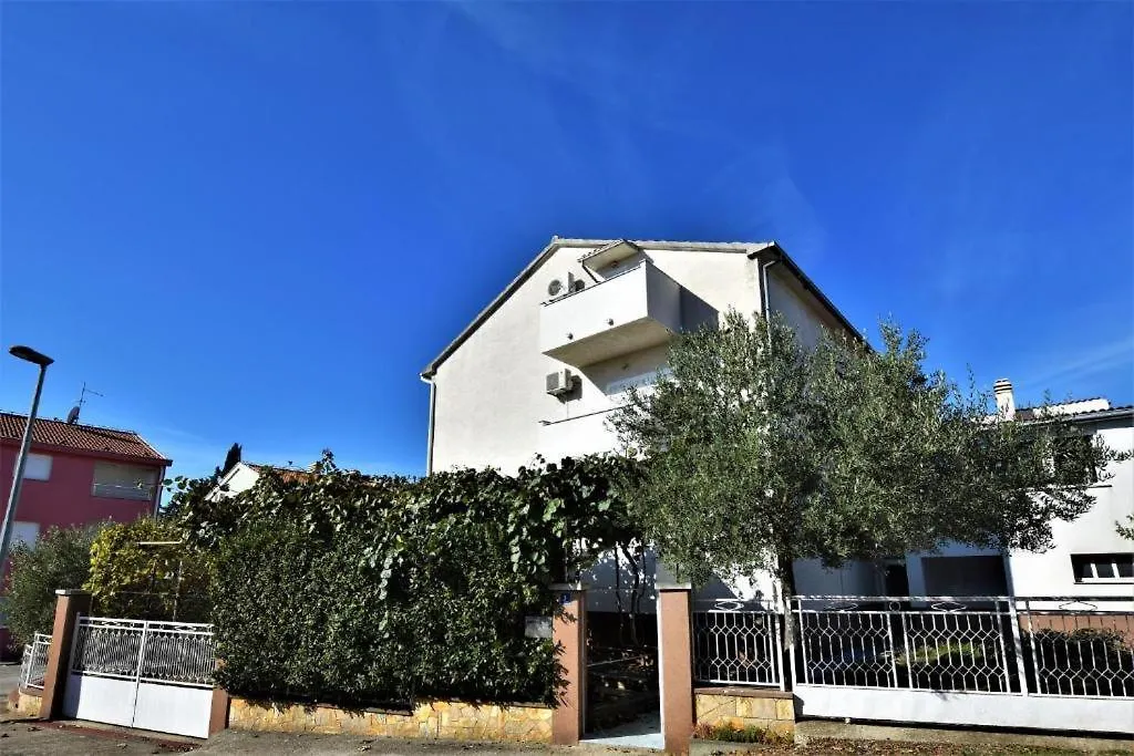 Vedrana Apartments  Biograd Na Moru
