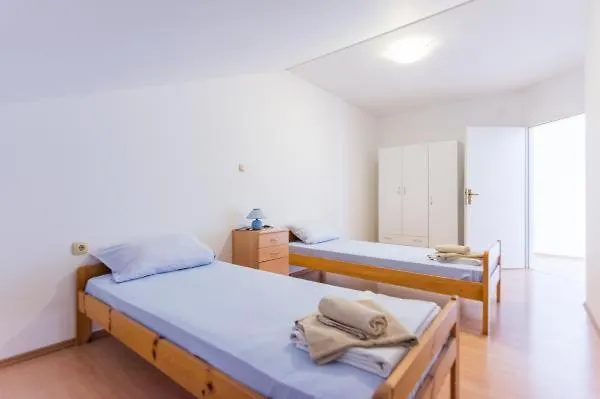 Vedrana Apartments  Biograd Na Moru