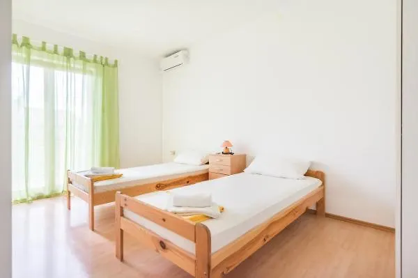 Vedrana Apartments