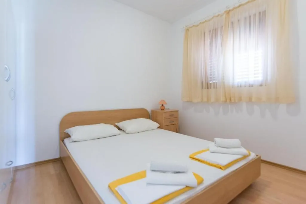 Vedrana Apartments