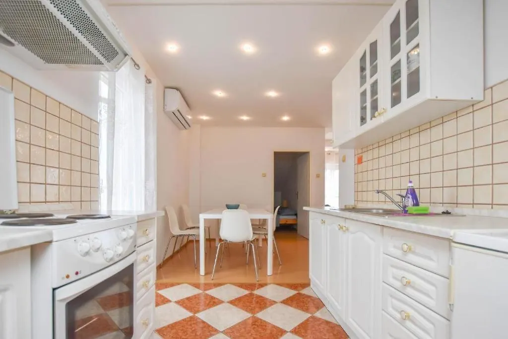 Vedrana Apartments